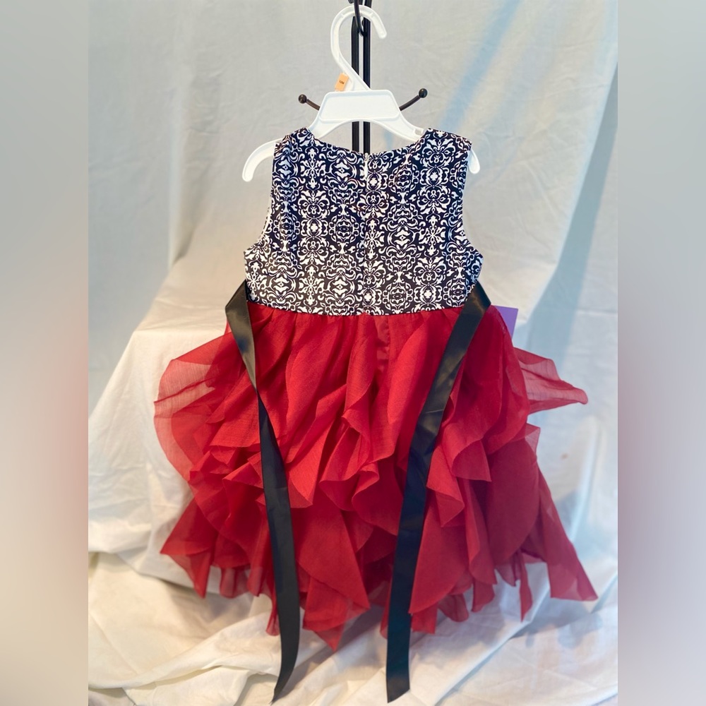 Beautiful brand new w/ tags  baby girl party dress